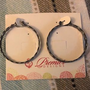 Premier Designs Hoop Earrings